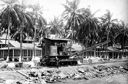 A locomotive crane working on Panama Canal