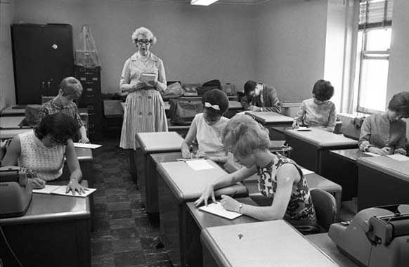 Secretarial Studies, Cleveland State University, 1967.